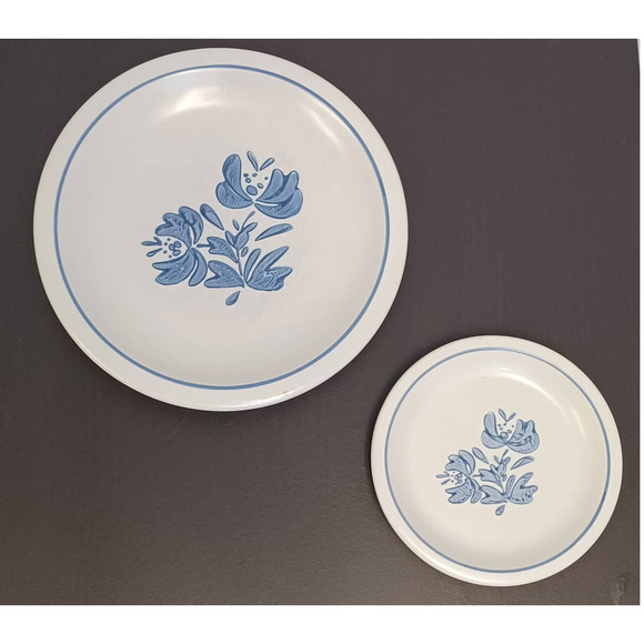 Pfaltzgraff Yorktowne Stoneware Dinner Plate & Salad Plate - Picture 2 of 5